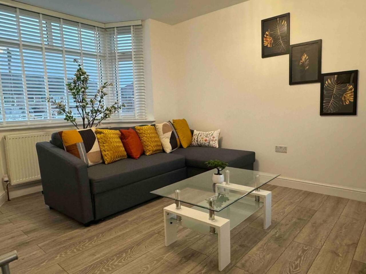 3-bed Sleeps 8 Ideal For Large Groups Holiday home