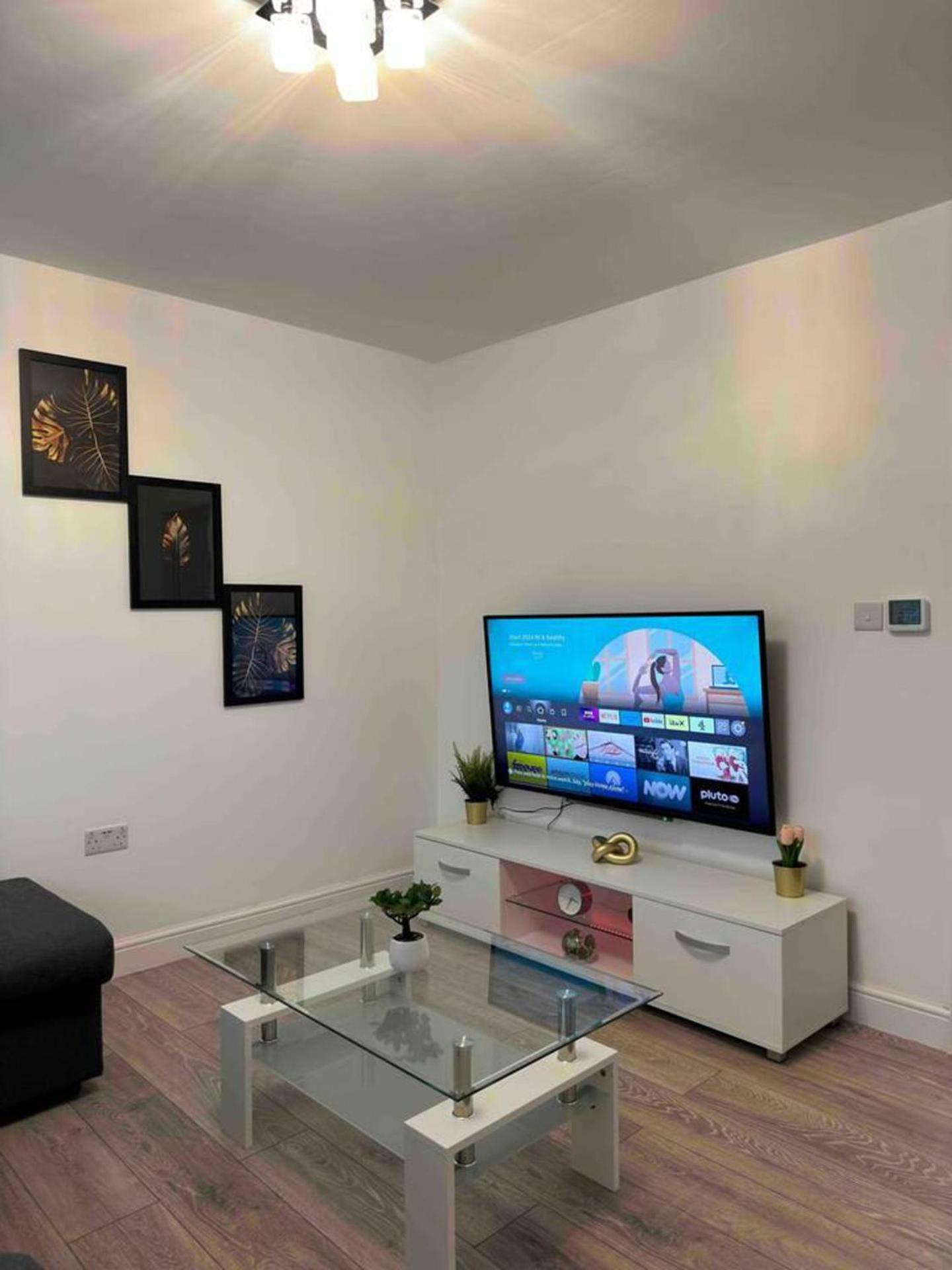 3-bed Sleeps 8 Ideal For Large Groups * Birmingham